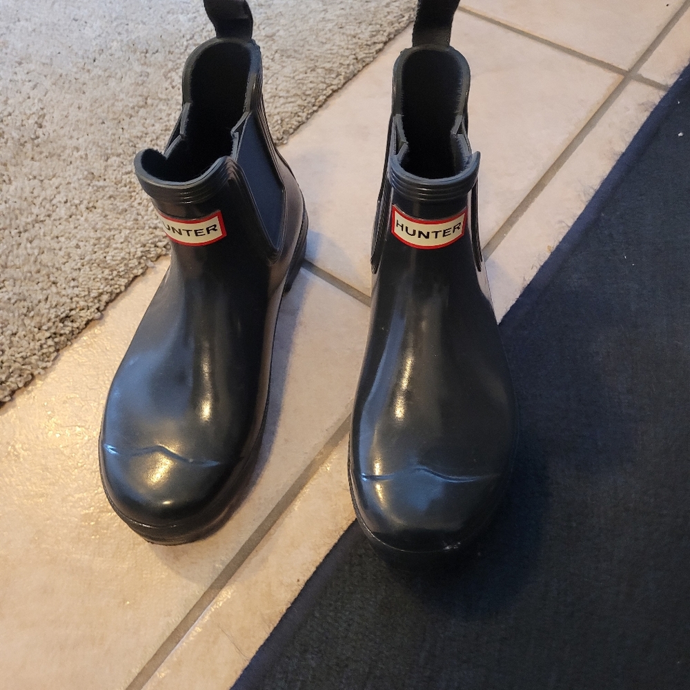 Hunter Chelsea rain boots